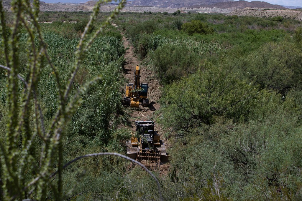What to know about possible border barriers in Big Bend What to know about possible border barriers in Big Bend
