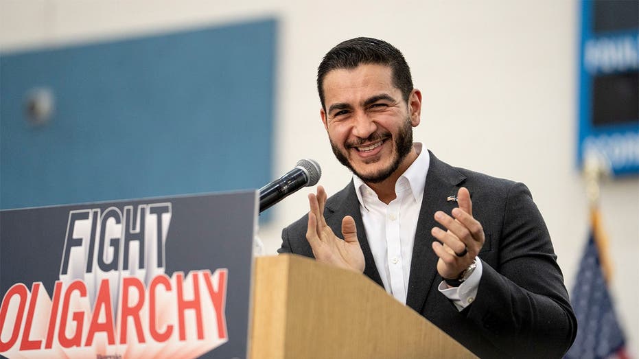 Abdul El-Sayed’s Medicare-for-all crusade collides with an awkward contradiction involving his wife Abdul El-Sayed’s Medicare-for-all crusade collides with an awkward contradiction involving his wife