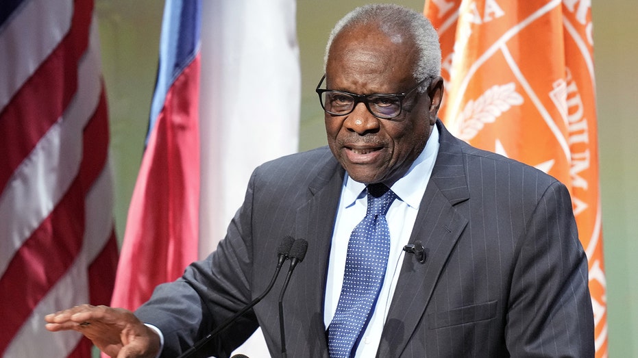 Clarence Thomas scorches racial litmus tests policing thought: ‘Stay Black and die’ Clarence Thomas scorches racial litmus tests policing thought: ‘Stay Black and die’
