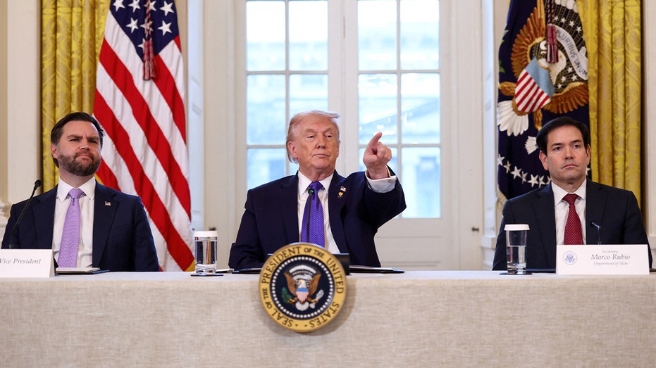 Trump told donors ‘we need to elect JD,’ source confirms, as he weighs Vance or Rubio in 2028 Trump told donors ‘we need to elect JD,’ source confirms, as he weighs Vance or Rubio in 2028