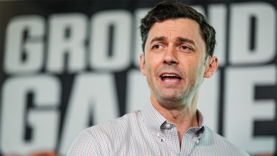 Obama strategist turns on rising Dem star over viral Trump attack: ‘Gratuitous and unnecessary’ Obama strategist turns on rising Dem star over viral Trump attack: ‘Gratuitous and unnecessary’