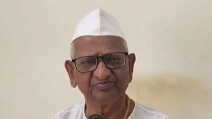 Anna Hazare admitted to ICU in Mumbai Hospital after acute dehydration, kidney complication Anna Hazare admitted to ICU in Mumbai Hospital after acute dehydration, kidney complication