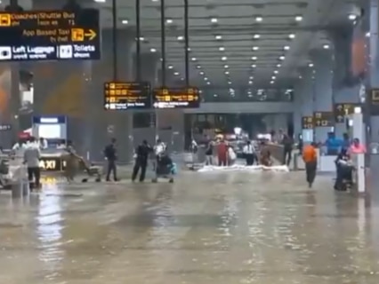 Delhi rain floods IGI airport, 9 flights diverted, 400+ delayed Delhi rain floods IGI airport, 9 flights diverted, 400+ delayed