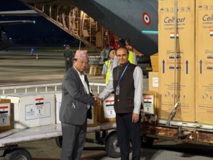 275 Indians still missing in Nepal, India sends 95 tonnes of relief material: MEA 275 Indians still missing in Nepal, India sends 95 tonnes of relief material: MEA