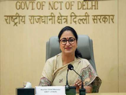 Delhi CM Rekha Gupta visits ISKCON Temple on Janmashtami, seeks Lord Krishna’s blessings Delhi CM Rekha Gupta visits ISKCON Temple on Janmashtami, seeks Lord Krishna’s blessings