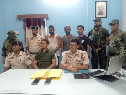 Tripura: 2 Bihar residents arrested with factory-made pistols and ammunition Tripura: 2 Bihar residents arrested with factory-made pistols and ammunition