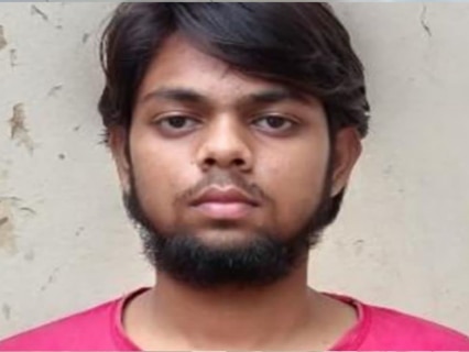 Al Qaeda active in UP? ATS crackdown, youth arrested for recruiting ‘mujahideen’ Al Qaeda active in UP? ATS crackdown, youth arrested for recruiting ‘mujahideen’