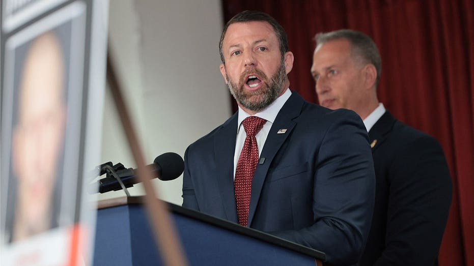 DHS secretary bashes New York leadership after announcing thousands of arrests in sweeping operation DHS secretary bashes New York leadership after announcing thousands of arrests in sweeping operation