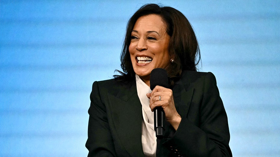 Kamala Harris viciously mocked with resurfaced bumbling ‘two words’ explanation of AI after desperate call Kamala Harris viciously mocked with resurfaced bumbling ‘two words’ explanation of AI after desperate call