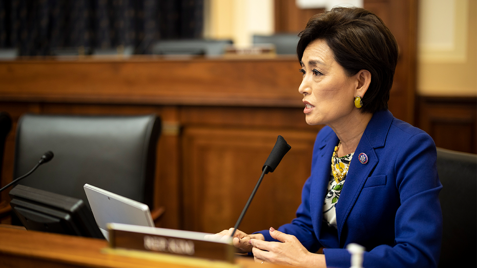 GOP takes aim at Congress’ next ‘get filthy rich’ loophole after stock-trading ban GOP takes aim at Congress’ next ‘get filthy rich’ loophole after stock-trading ban