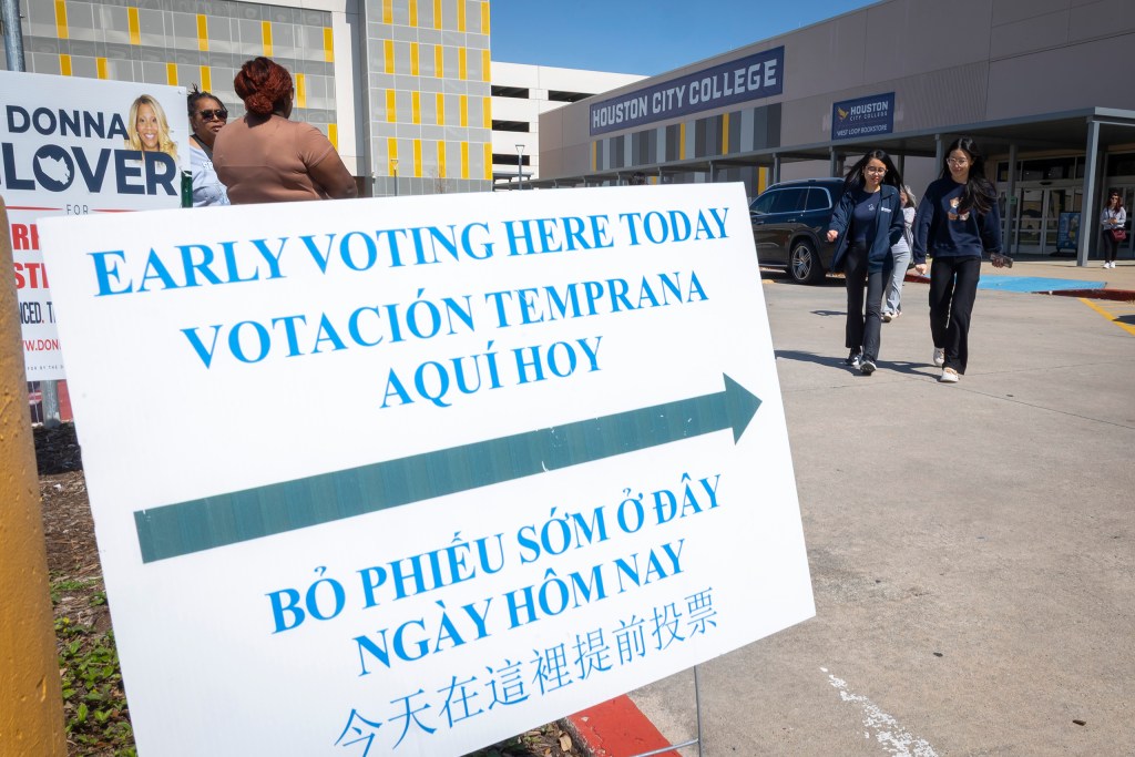 How to read the tea leaves as early voting totals in the Texas election trickle in How to read the tea leaves as early voting totals in the Texas election trickle in