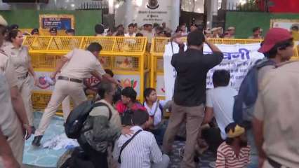 Why did Delhi Police go without name tags during Jantar Mantar protests? Why did Delhi Police go without name tags during Jantar Mantar protests?