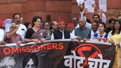 ECI row: INDIA bloc MPs to meet President Murmu at 8 pm today as Opposition intensifies ‘vote theft’ protest ECI row: INDIA bloc MPs to meet President Murmu at 8 pm today as Opposition intensifies ‘vote theft’ protest