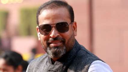 Yusuf Pathan gets approval for disputed land plot months after he quit TMC; he got notice after he joined Mamata Yusuf Pathan gets approval for disputed land plot months after he quit TMC; he got notice after he joined Mamata