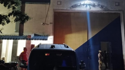 Tamil Nadu Jailbreak: How 17 prisoners escaped Theni sub-jail after faking medical emergency; 4 caught Tamil Nadu Jailbreak: How 17 prisoners escaped Theni sub-jail after faking medical emergency; 4 caught