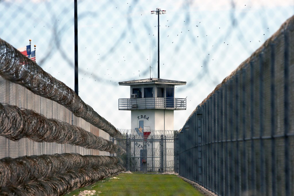 Texas appeals order requiring prison air conditioning, saying it puts operations at risk Texas appeals order requiring prison air conditioning, saying it puts operations at risk