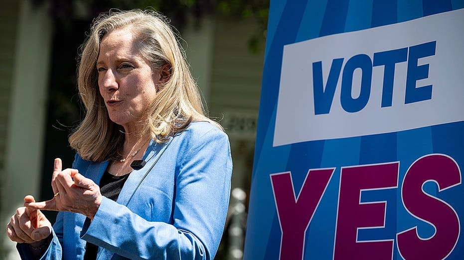 Dead felon voting controversy grows as ‘Betty No Last Name’ surfaces in Spanberger’s rights restoration push Dead felon voting controversy grows as ‘Betty No Last Name’ surfaces in Spanberger’s rights restoration push