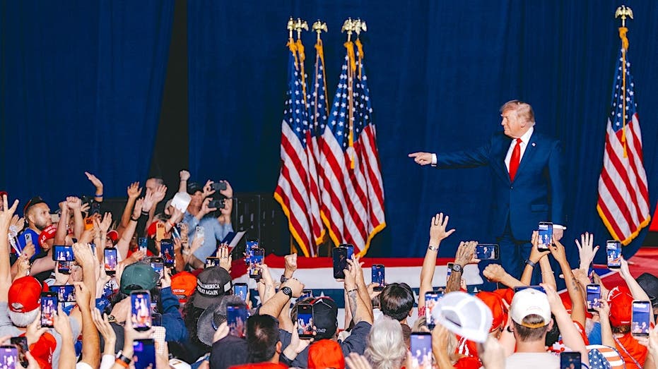 Hecklers interrupt Trump Texas rally multiple times