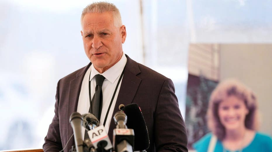 Tennessee prison chief resigns after failed execution as former US attorney tapped to lead independent review Tennessee prison chief resigns after failed execution as former US attorney tapped to lead independent review