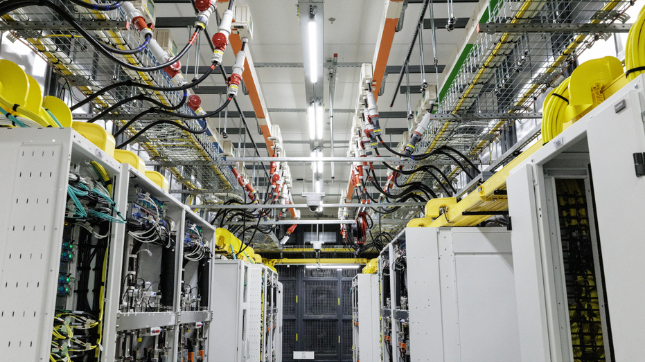 It took 3 months to get inside this massive Texas data center — here’s what we saw It took 3 months to get inside this massive Texas data center — here’s what we saw
