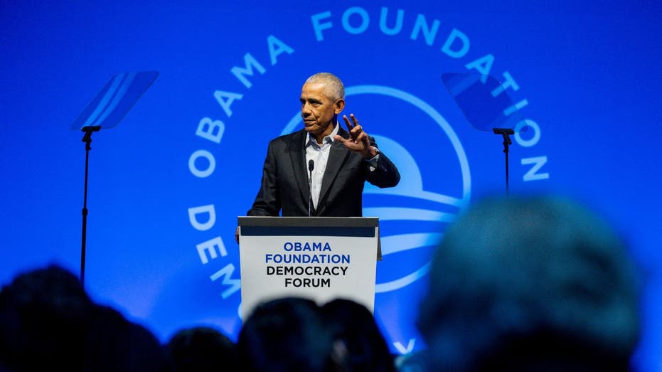 Income inequality at Obama Foundation, as brass thrives and rank and file seeks union Income inequality at Obama Foundation, as brass thrives and rank and file seeks union