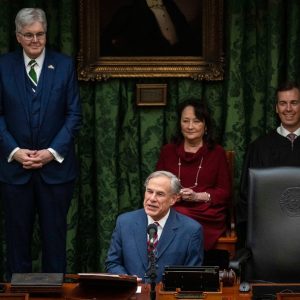 Abbott expected  to promote vouchers and other highlights of his 2025 agenda in Sunday speech