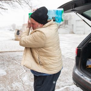 Texas winter storm updates: Officials confident grid will hold as freezing weather descends