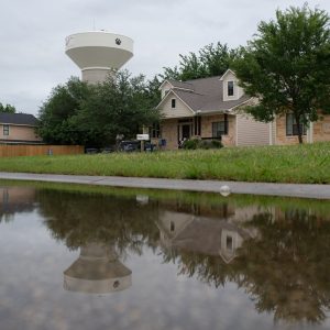 Texas lawmakers want to lower homeowners’ insurance costs, but have few options