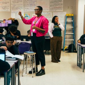 Gov. Greg Abbott proposes further limiting screen time in K-12 classrooms