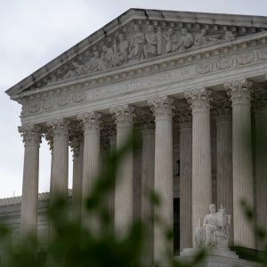 Supreme Court blocks deportations of Venezuelans held in northern Texas under an 18th century wartime law