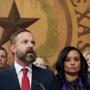Texas Democratic chair calls for party to abandon GOP House Speaker Dustin Burrows