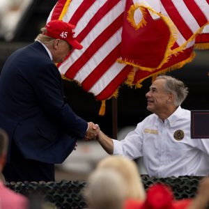 Abbott meeting with Trump at White House to discuss border issues