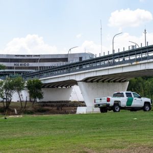 Trump administration plans to build border wall in Laredo, mayor says