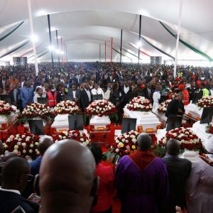 Mass funeral for Kenya school fire victims