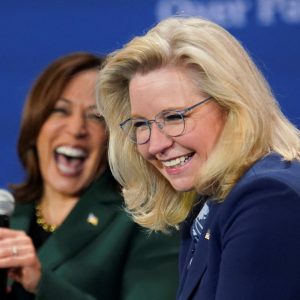 Kamala Harris’s pursuit of Republican voters may backfire