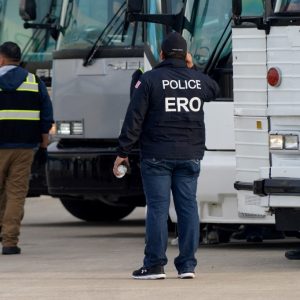 U.S. Supreme Court leaves in place limits on when deportation cases can be paused