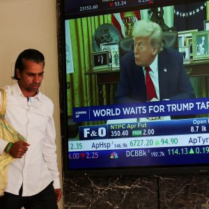Trump’s 10 percent tariff takes effect, raising fears of global trade war