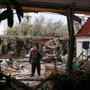 Ukraine prolongs martial law amid Russian air attacks, heavy ground battles