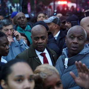 Newark mayor denies trespassing at US immigration centre following arrest