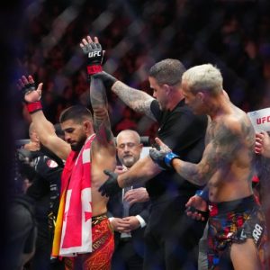 Topuria wins UFC lightweight title with stunning knockout of Oliveira
