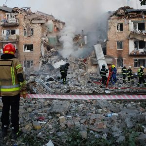 Russia attacks Ukraine’s Zaporizhia; Kyiv hits Russian oil refineries