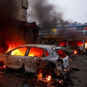 Russian strikes on Kyiv kill three as Ukraine envoys travel to US for talks