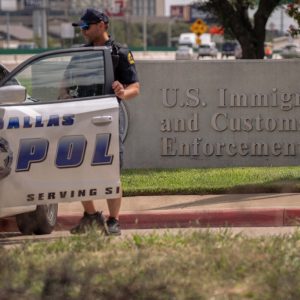 Dallas police revise policy allowing more ICE cooperation after Abbott threatened to cut funding