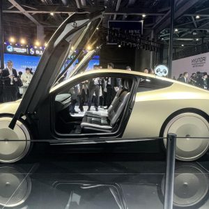Tesla launches steering-wheel-free Cybercabs in Austin