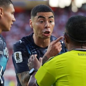 Uncertain World Cup for Paraguay’s Almiron, sent off for covering his mouth