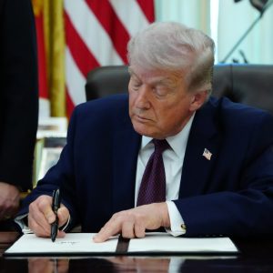 Trump issues order to impose new rules on mailing of ballots