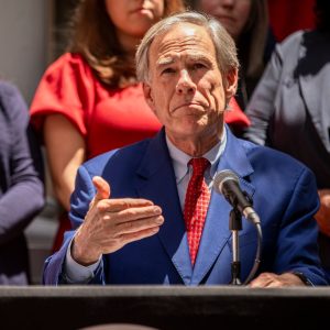 Minnesota sues Abbott to force extradition of ICE agent accused of shooting Venezuelan man