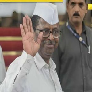 Maharashtra Deputy Speaker, NCP leaders jump from building, know why