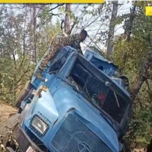 J-K: Several CRPF Jawans injured in road accident in Budgam, probe underway