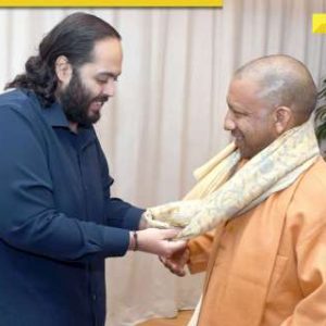 Mukesh Ambani’s son Anant Ambani pays courtesy visit to UP CM Yogi Adityanath, gifts a golden…